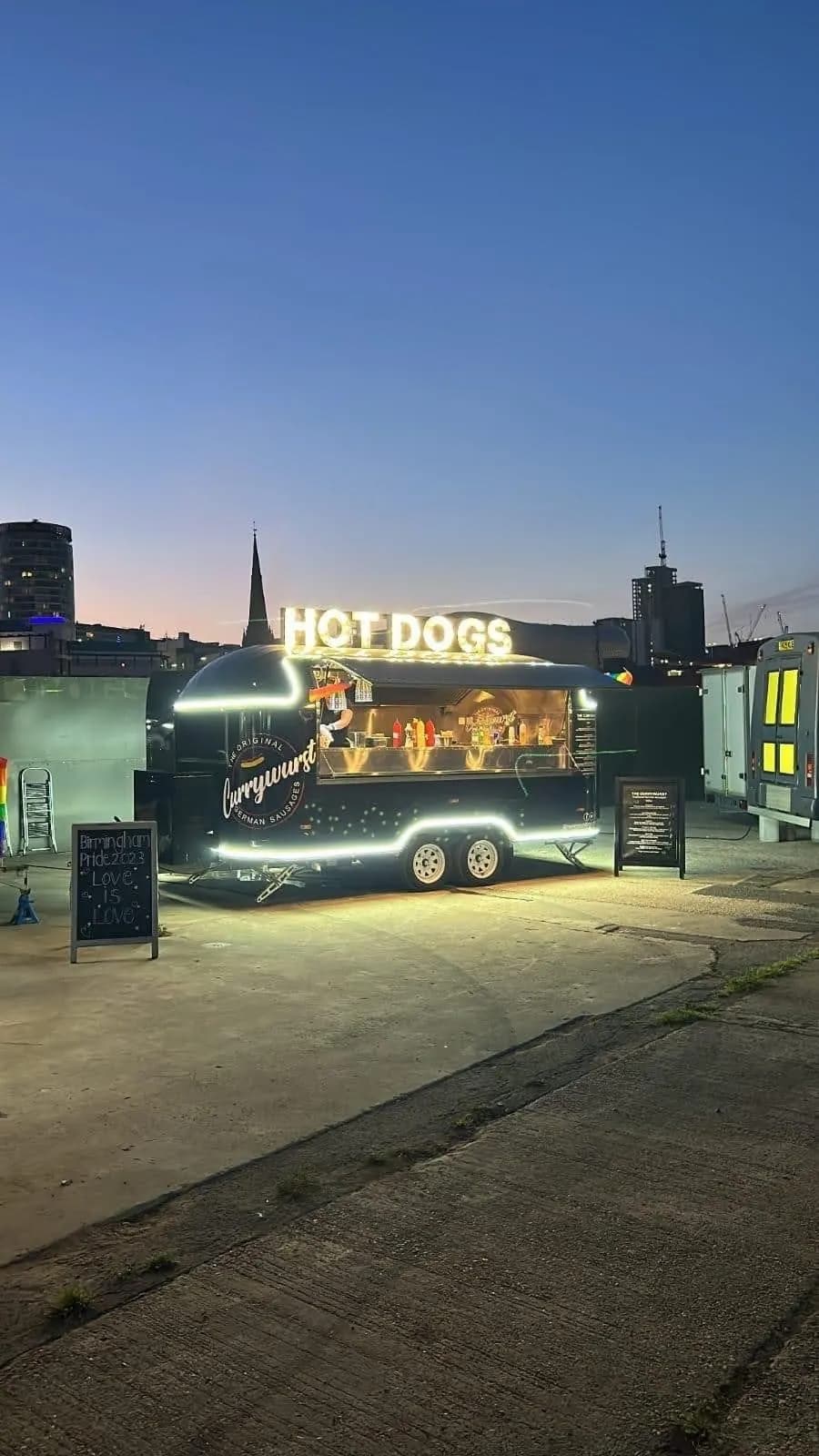 Foodtruck TuFoodtruck en evento nocturno
